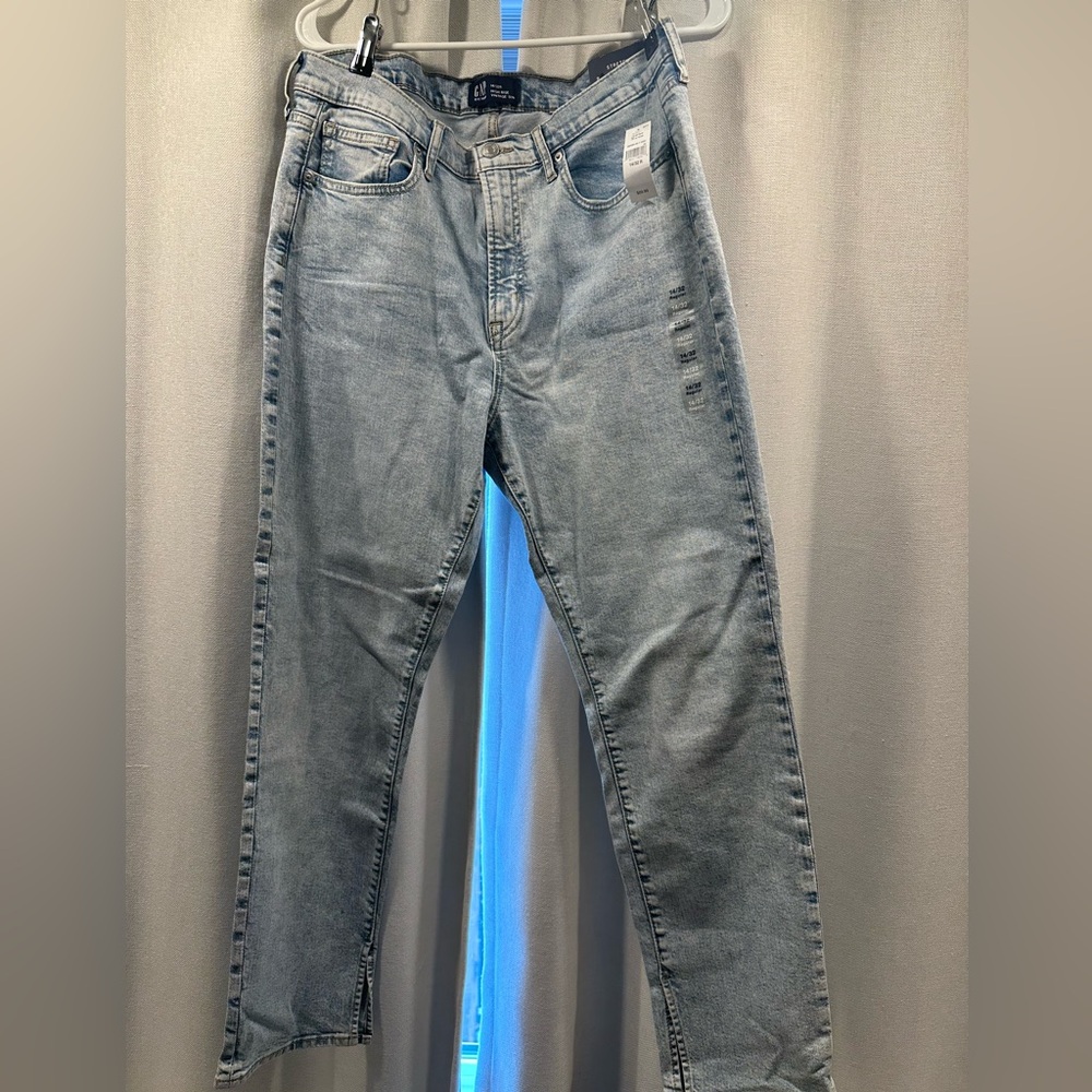 NWT- GAP Women’s Blue Straight Jeans